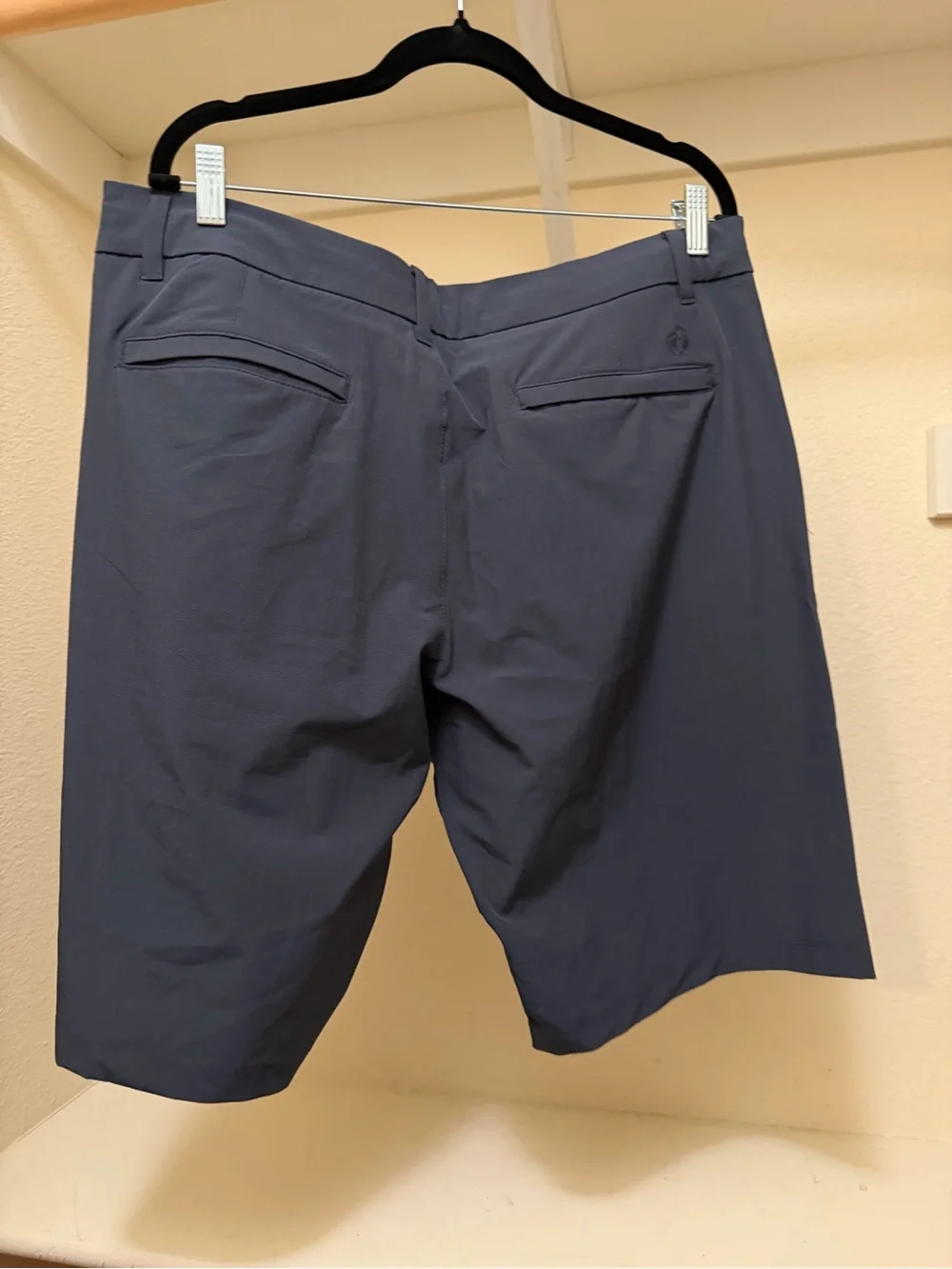Hang Ten Men's Dark Gray Flat-Front Performance Shorts
